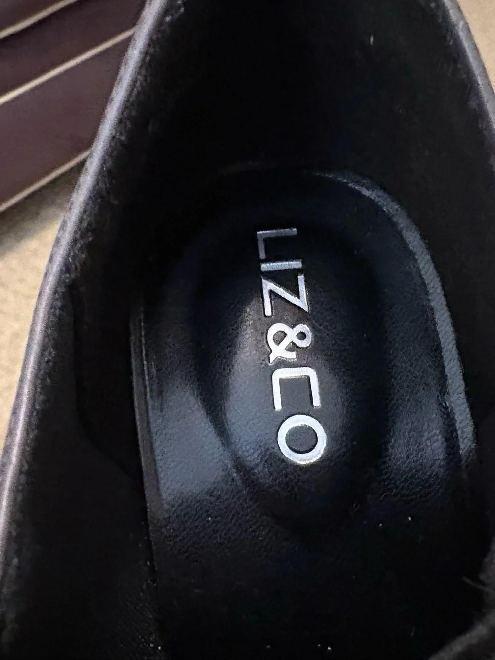 Liz & Co. grey and black women's dress shoes w a slip-on design Sz 8